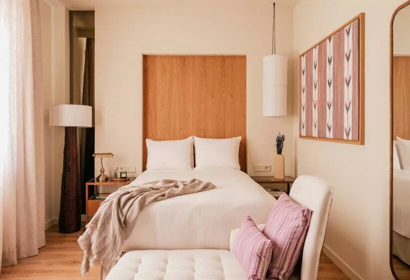 اتاق لوکس با چشم‌انداز دریا, Victoria Gran Meliá