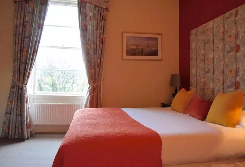 Standard Kolmen Hengen Huone, The Windsor Town House