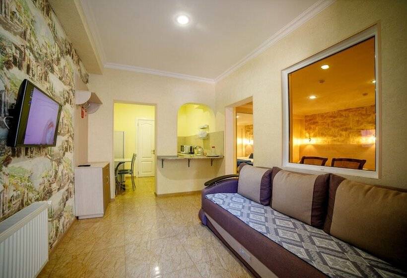 استودیو خانوادگی, Atlas