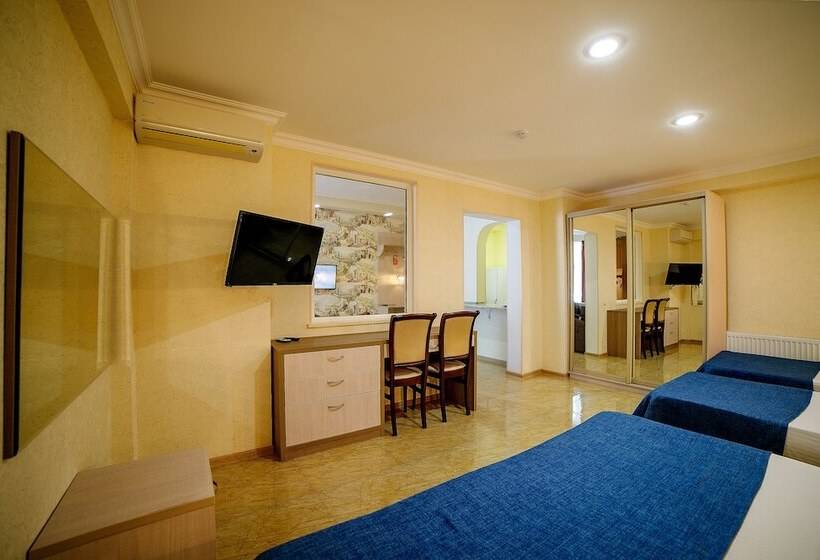 استودیو خانوادگی, Atlas