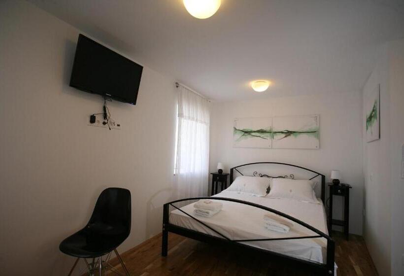 غرفة كومفورت, Rooms Beljan