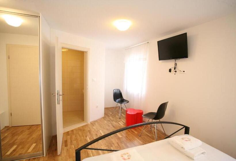 غرفة كومفورت, Rooms Beljan