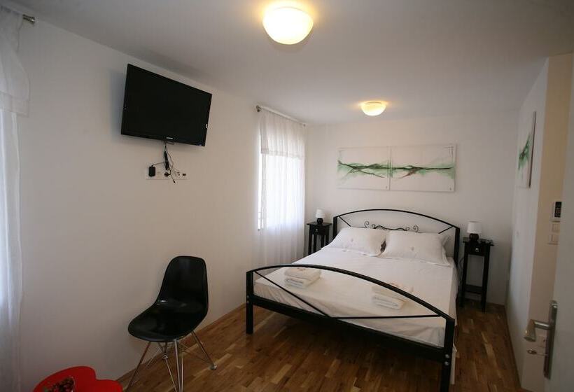 غرفة كومفورت, Rooms Beljan