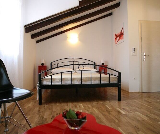 غرفة كومفورت, Rooms Beljan