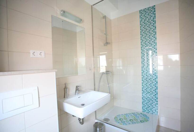 غرفة قياسية, Rooms Beljan