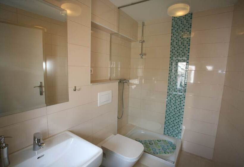 غرفة قياسية, Rooms Beljan