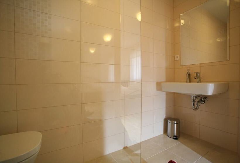 غرفة كومفورت, Rooms Beljan