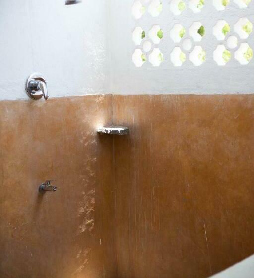 اتاق خانوادگی با چشمانداز دریا, East Surf Cabanas