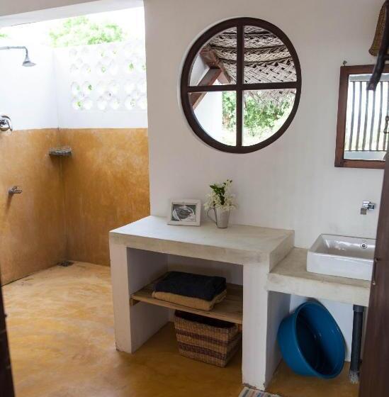 اتاق خانوادگی با چشمانداز دریا, East Surf Cabanas