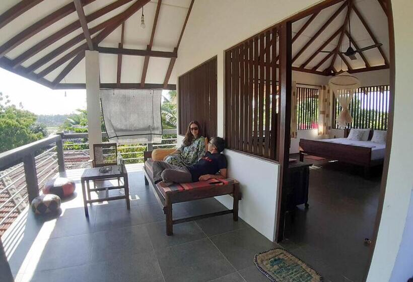 اتاق خانوادگی با چشمانداز دریا, East Surf Cabanas