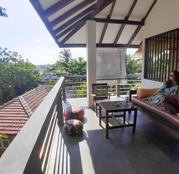 اتاق خانوادگی با چشمانداز دریا, East Surf Cabanas