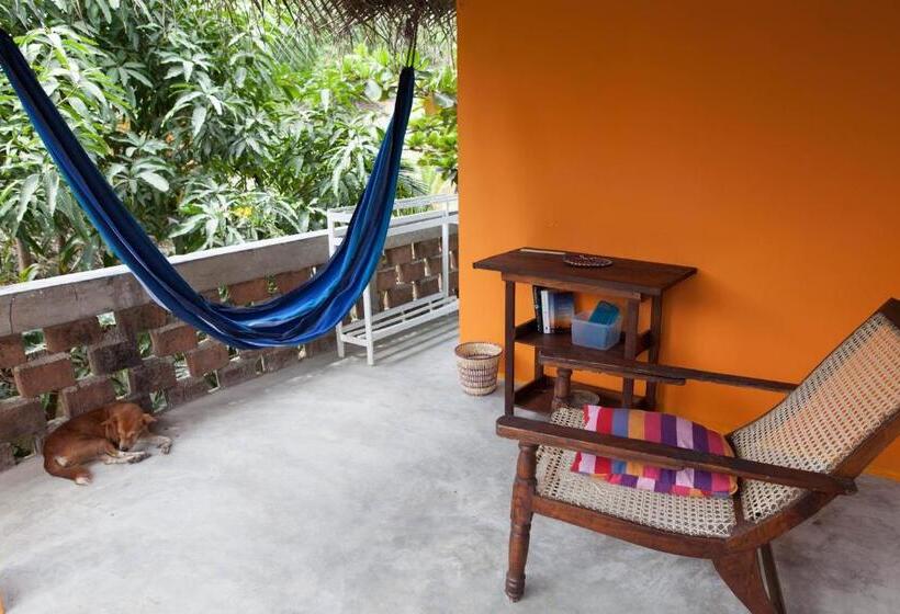 اتاق لوکس با تخت بزرگ, East Surf Cabanas