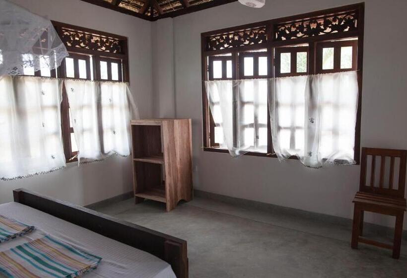 اتاق لوکس با تخت بزرگ, East Surf Cabanas