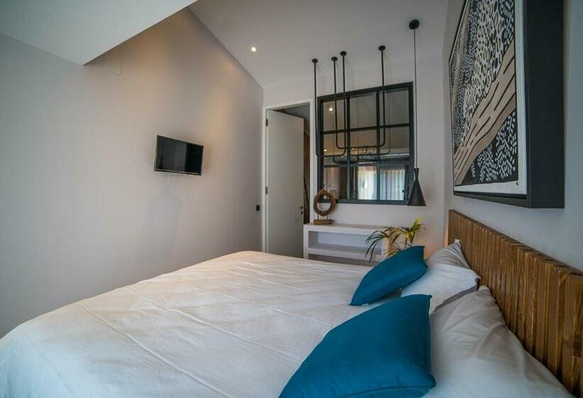 غرفة قياسية, Sense Of Ofir