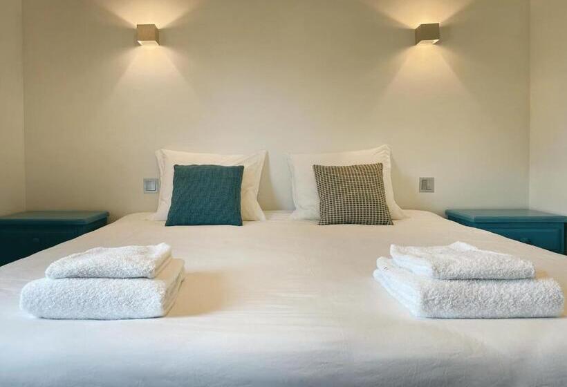 غرفة قياسية حمام مشترك, Sense Of Ofir