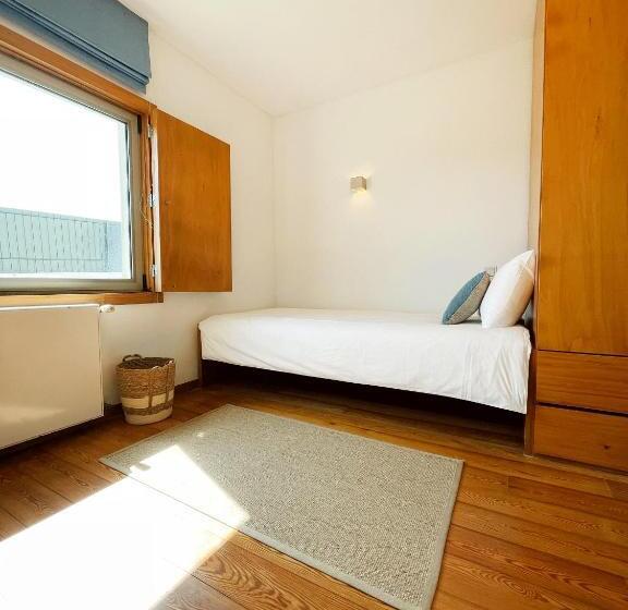 غرفة قياسية فردية حمام مشترك, Sense Of Ofir