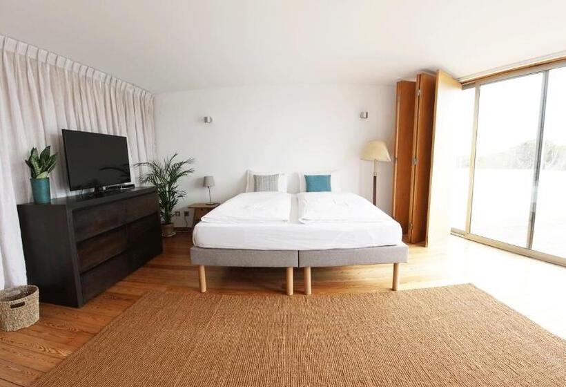 غرفة قياسية حمام مشترك, Sense Of Ofir