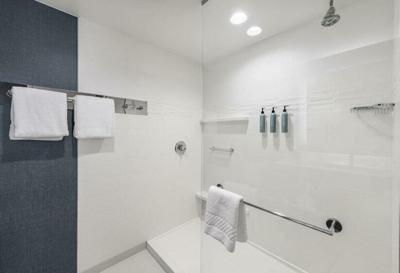 스위트 킹사이즈 침대, Residence Inn Franklin Berry Farms