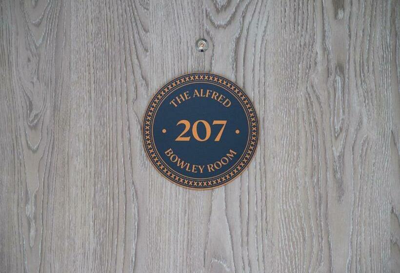 キングサイズベッドのスタンダードルーム, The Merchant S House, Bw Signature Collection