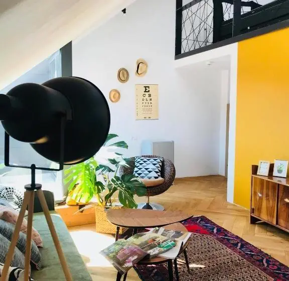 1ベッドルームアパートメント, Camino Home 2