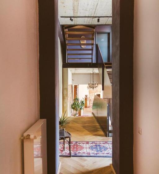 标准间, Camino Home 2