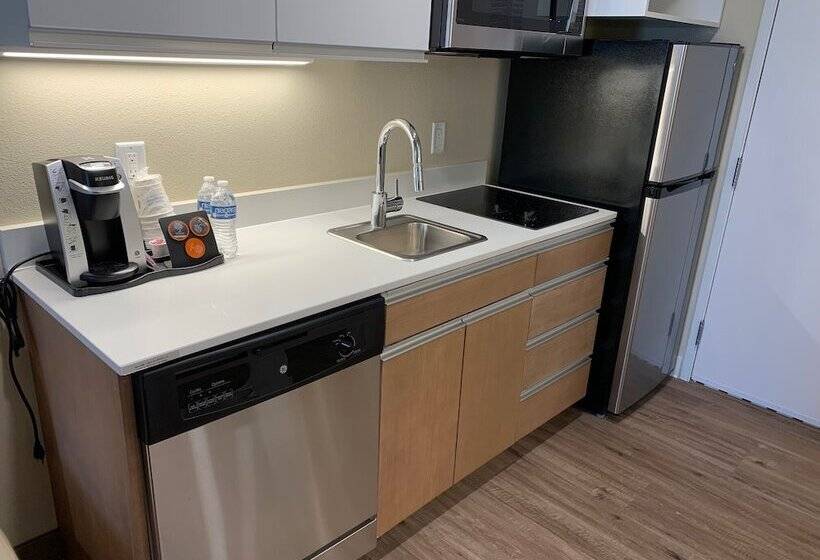 디럭스 스위트, Hawthorn Extended Stay By Wyndham Monahans