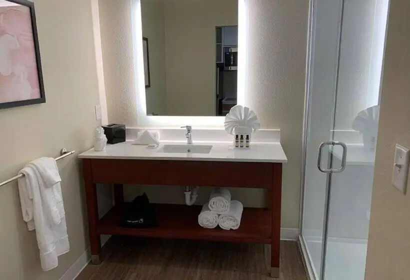 スイート, Hawthorn Extended Stay By Wyndham Monahans