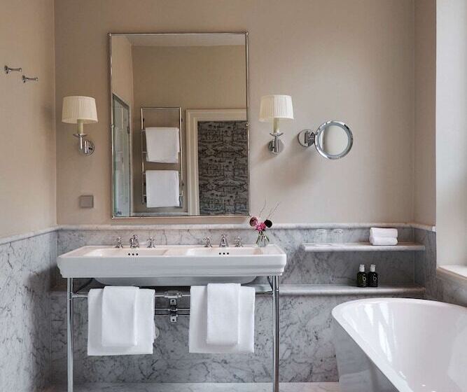 اتاق لوکس, Villa Dagmar