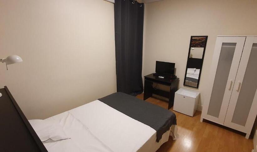 اتاق استاندارد با سرویس بهداشتی مشترک, A Better Place By Lisbon Ii