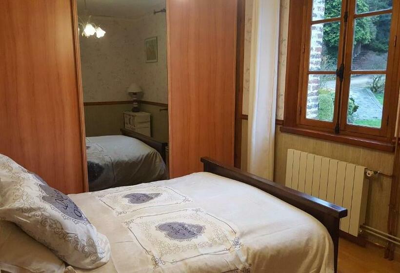 Четырехместный номер Премиум, Camden House