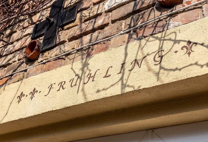 إستوديو قياسى, Landhof Potsdam