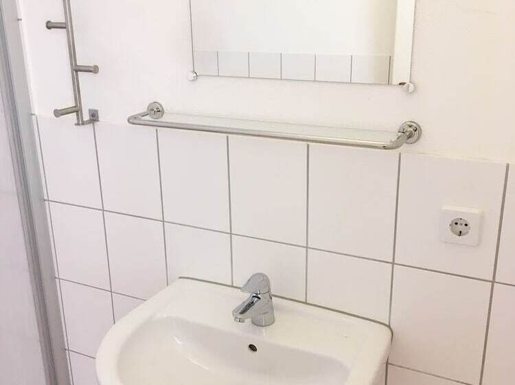 إستوديو قياسى, Landhof Potsdam