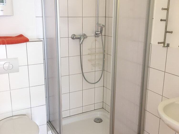 إستوديو قياسى, Landhof Potsdam