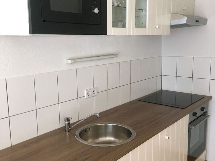 إستوديو قياسى, Landhof Potsdam