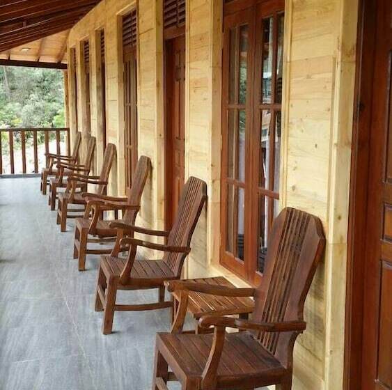 اتاق استاندارد سه نفره, Tea Breeze Motel