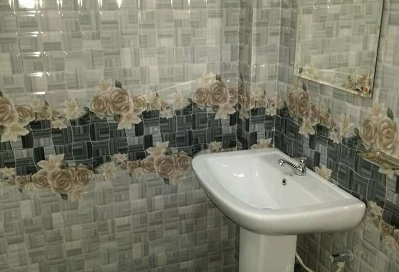 اتاق استاندارد سه نفره, Tea Breeze Motel