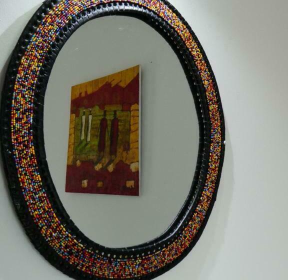 اتاق استاندارد یک نفره, Hakuna Woga Inn