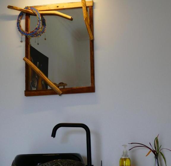 اتاق استاندارد, Hakuna Woga Inn