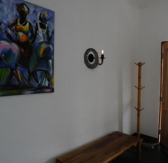 اتاق استاندارد, Hakuna Woga Inn