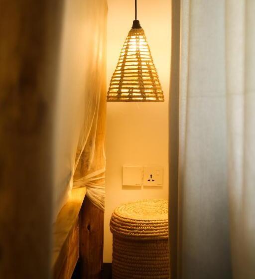 اتاق استاندارد, Hakuna Woga Inn