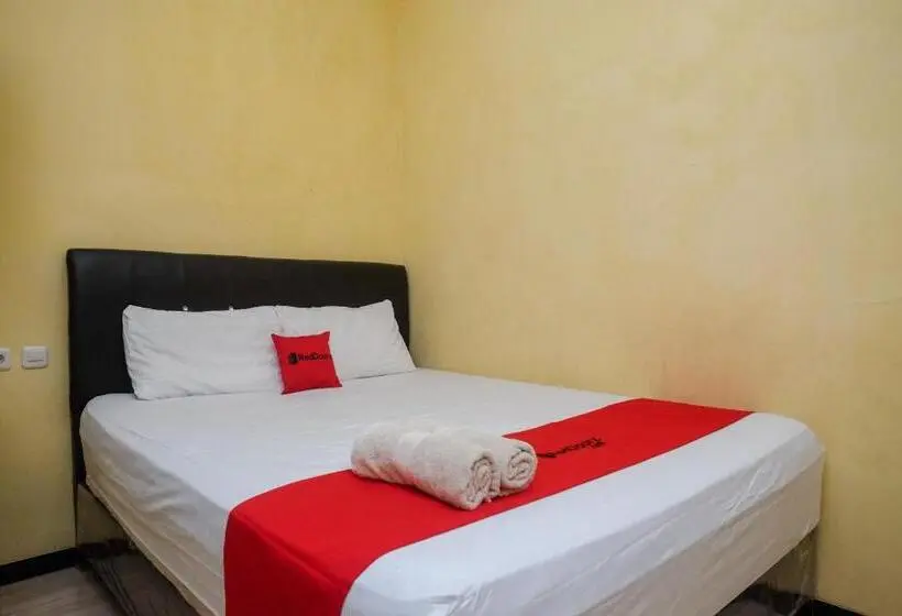 デラックスルーム, Reddoorz Near Taman Pantai Alam Indah Tegal