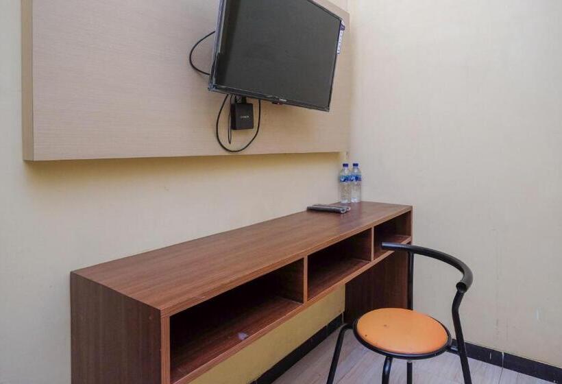 豪华房间, Reddoorz Near Taman Pantai Alam Indah Tegal