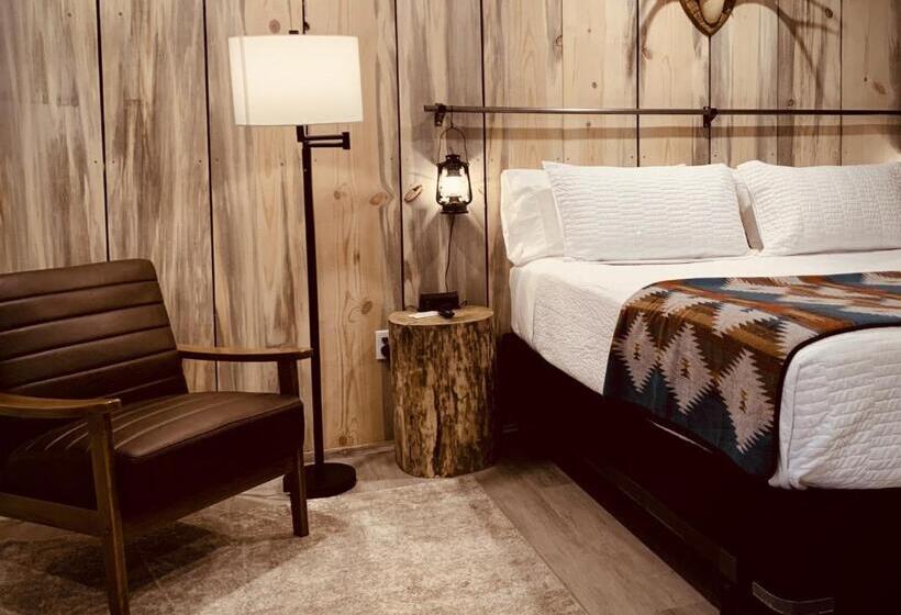 غرفة ديلوكس سرير كينج, Outdoors Inn