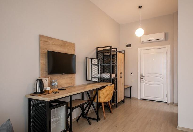 高级大房间, Adresin