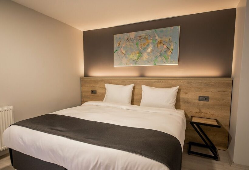 高级大房间, Adresin