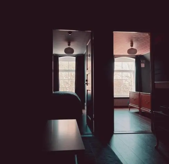 Suite, Idala Gård