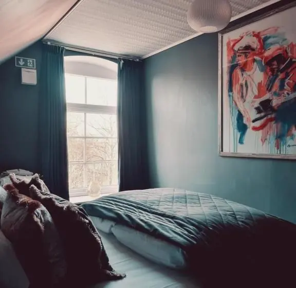 Suite, Idala Gård
