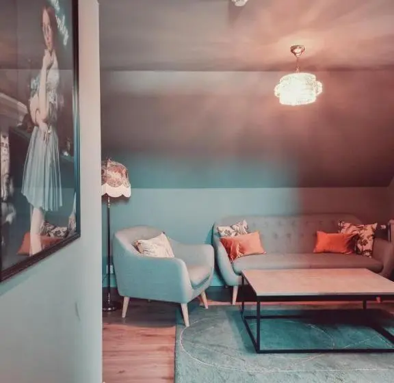 Suite, Idala Gård