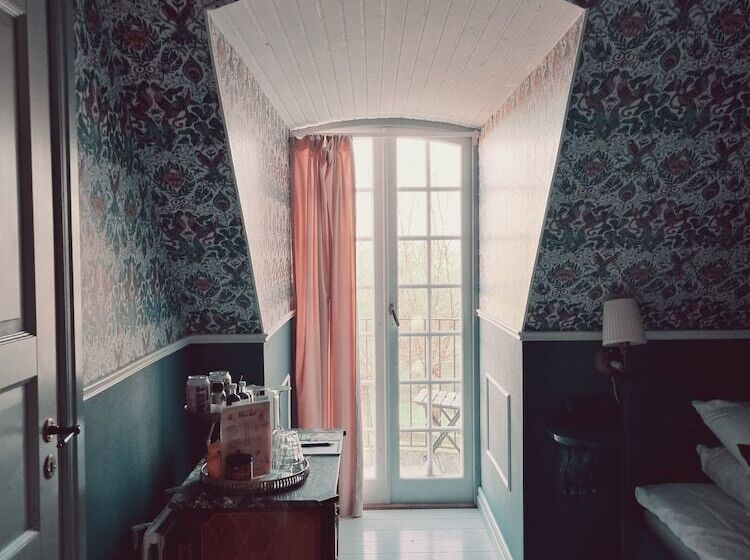 غرفة قياسية, Idala Gård