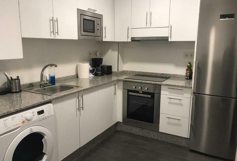 经济房, Pensión La Intermodal